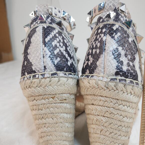 Steve Madden Heels 7.5 Espadrille Wedges Snakeskin Python Studded Spikes Ankle - Picture 9 of 13
